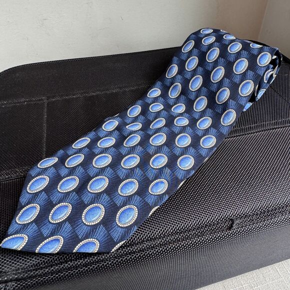 VALENTINO Other - Valentino Cravatte Silk Tie Men’s 4" Blue White Striped Made in Italy Designer